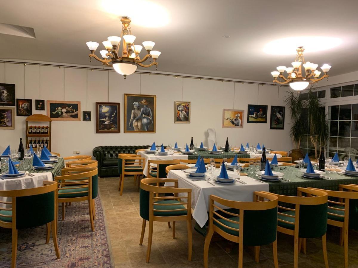Antik Sofia Litomyšl